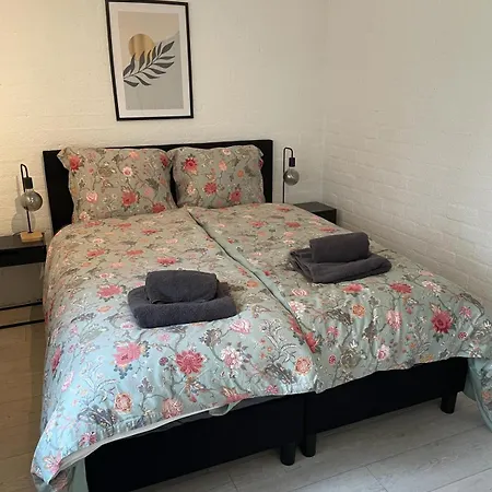 Huisje 33 Sfeervolle 4 persoons vakantie woning nabij de bossen in Voorthuizen-2