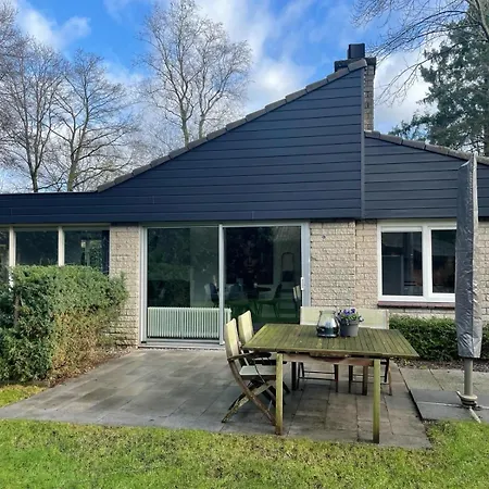 Huisje 33 Sfeervolle 4 persoons vakantie woning nabij de bossen in Voorthuizen-3